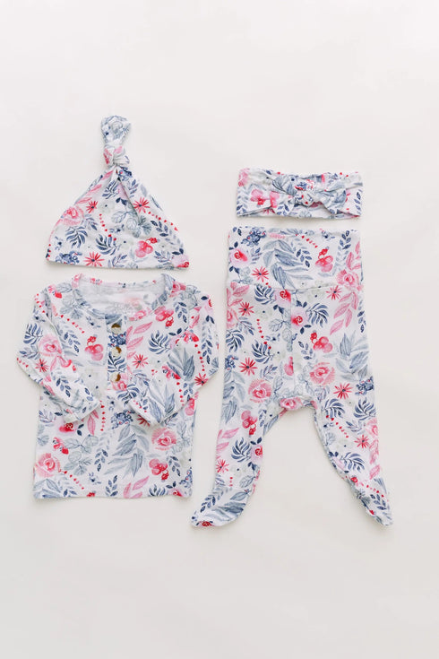 newborn-outfit-baby-outfit-baby-girl-coming-home-outfit-bloom-Sophia's Style-2