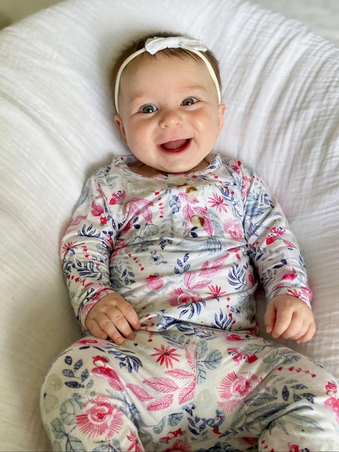 newborn-outfit-baby-outfit-baby-girl-coming-home-outfit-bloom-Sophia's Style-4