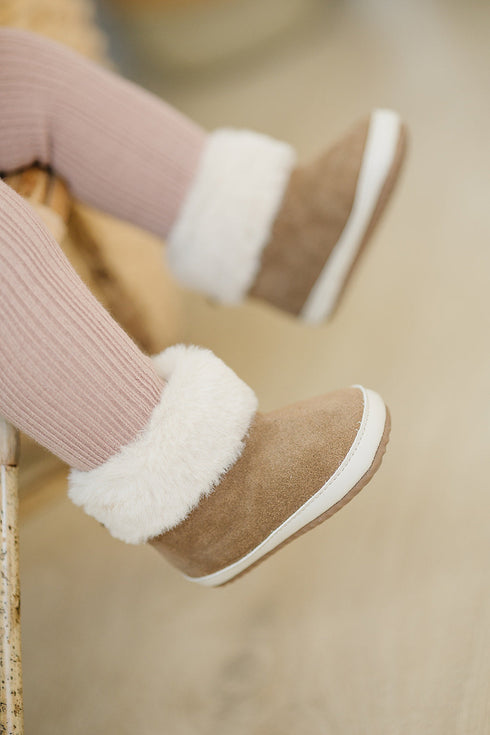 brown-ari-boot Little Love Bug - Sophia's Style-Kids Shoes-size-8 (Barefoot Sole)-