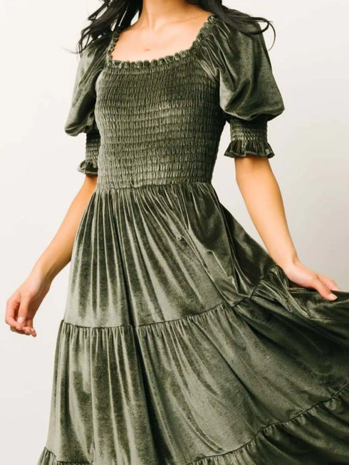 smocked-half-sleeve-tiered-midi-dress-OhSoStyled-Sophia's-Style-15