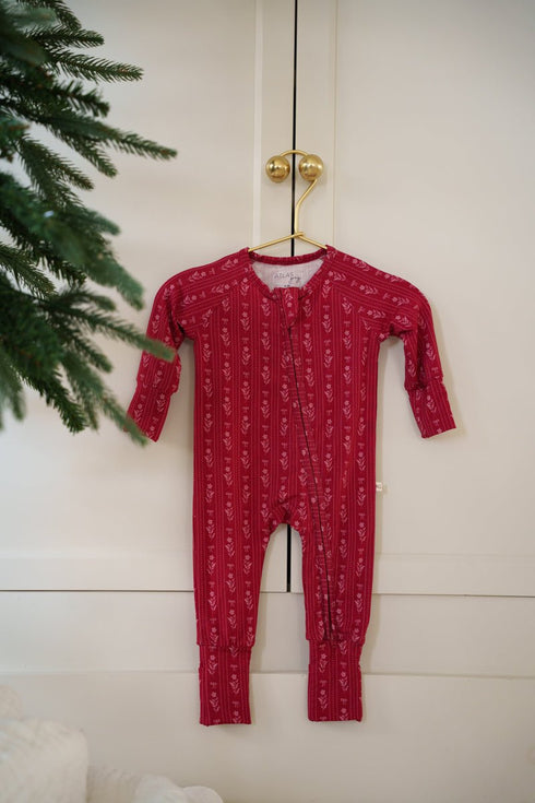 christmas-floral-pajamas-Atlas Grey-Sophia's Style-3