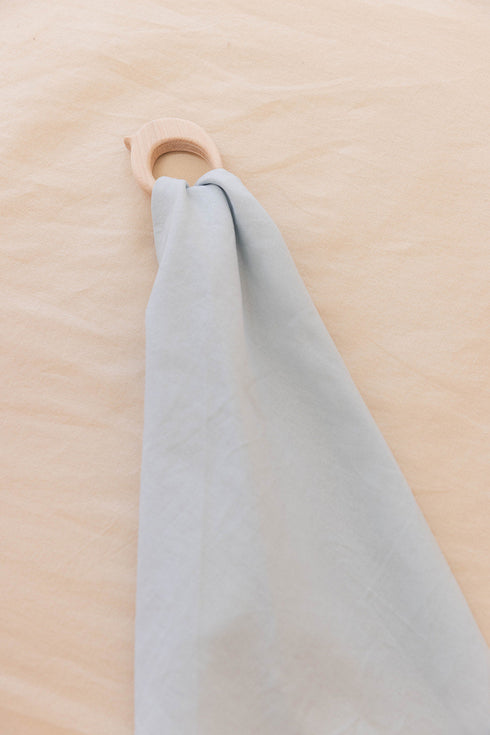 dove-linen-maple-ring-teether Wildbird - Sophia's StyleBaby Soothers-1