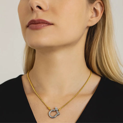 lucky-lock-carabiner-necklace-two-tone-mixed-metal-horseshoe-pendant-chain-Sophia's Style-6