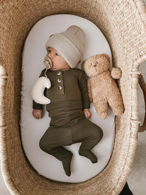 newborn-boy-outfit-set-army-green-baby-boy-coming-home-outfit-Sophia's Style-4