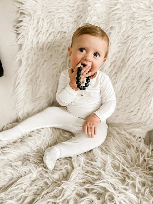 white-newborn-outfit-baby-coming-home-outfit-newborn-12-months-Sophia's Style-5