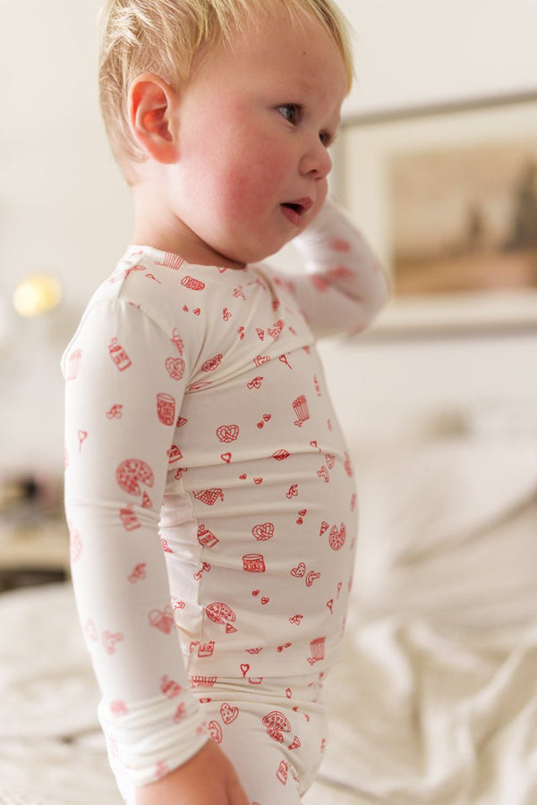 love-snacks-pajamas-Sophia's StylePajamas-1