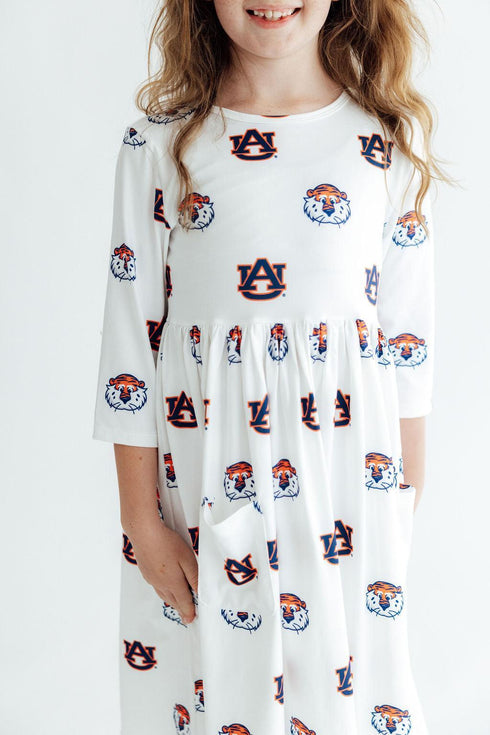auburn-white-aubie-3-4-sleeve-pocket-twirl-dress-sophias-styleTwirl Pocket Dress 3/4-1
