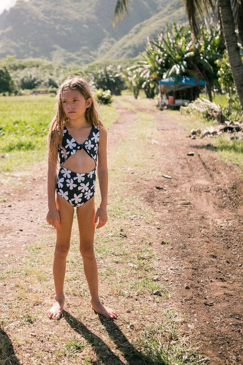 girls-cutout-one-piece-in-black-plumeria-of-one-sea - Sophia's Style -3
