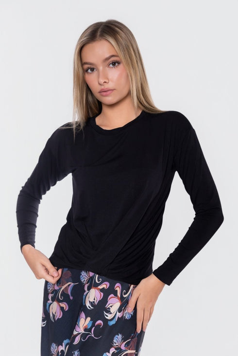 olly-top-black-yakira-bella-sophias-styleTop-1