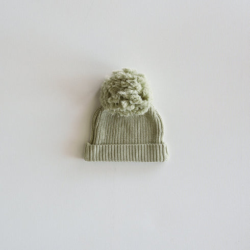 organic-big-pompom-beanie-Atlas Grey-Sophia's Style-8
