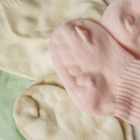 slouch-socks-Atlas Grey-Sophia's Style-16