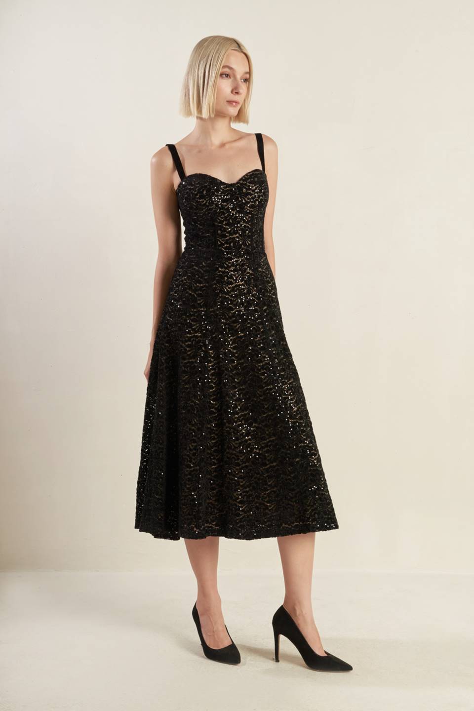 Fall Cocktail Dresses Rich & Stylish Autumn Looks | Sophia's Style SophiasStyle.com Fall Cocktail Dresses Rich & Stylish Autumn Looks | Sophia's Style SophiasStyle.com